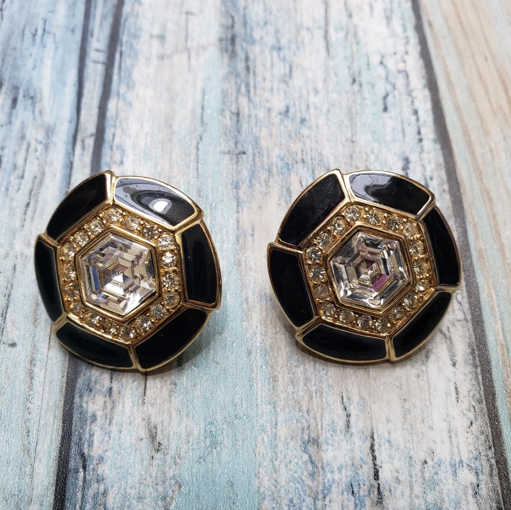 Trifari Vintage Earrings!!!!!